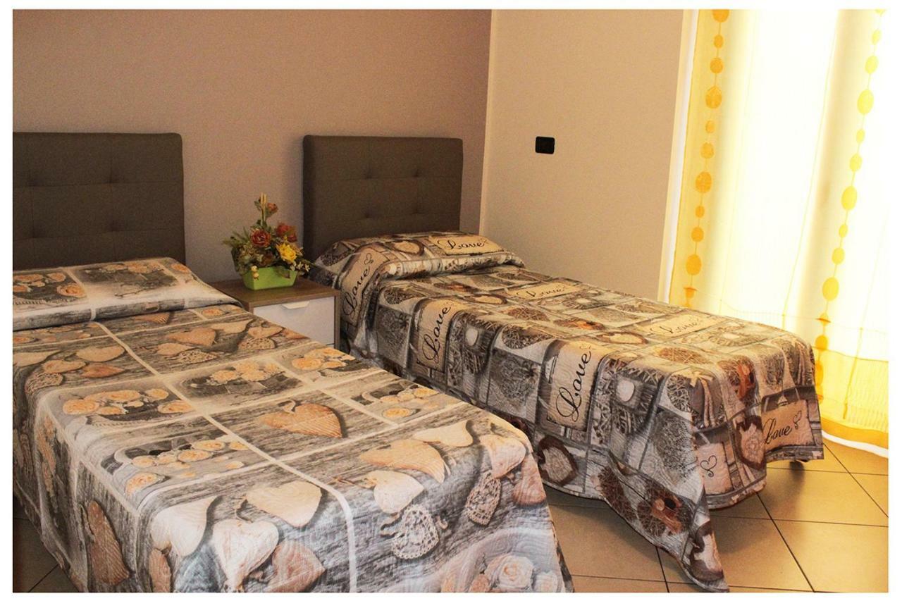 Casa Vacanza "La Chiazza Di Grutti" Grotte  Exterior foto